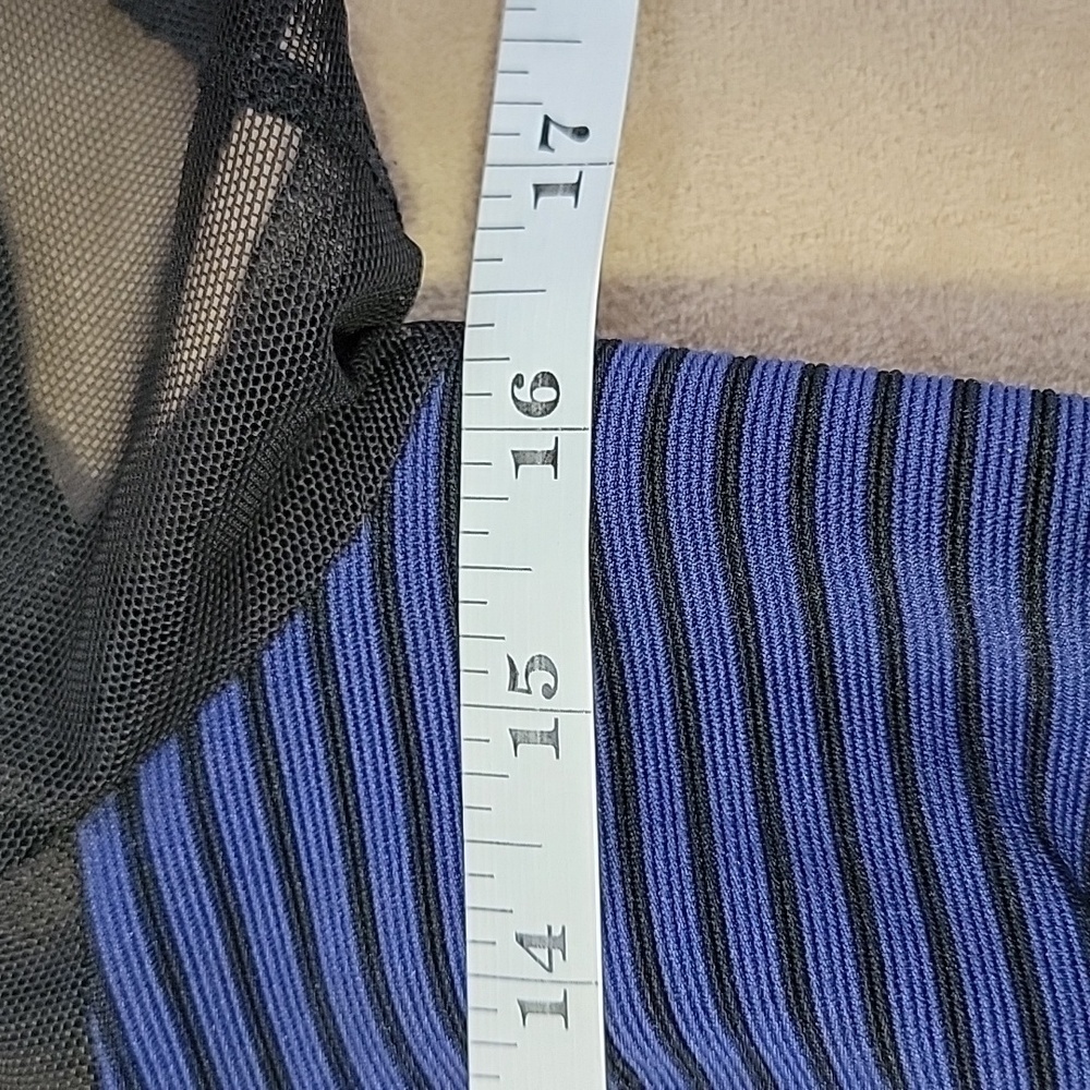 BCBGeneration Striped Open Back Romper Size 4 EUC - Picture 10 of 13